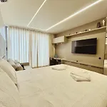 Setai Yacht Comfort - By Almare Flats